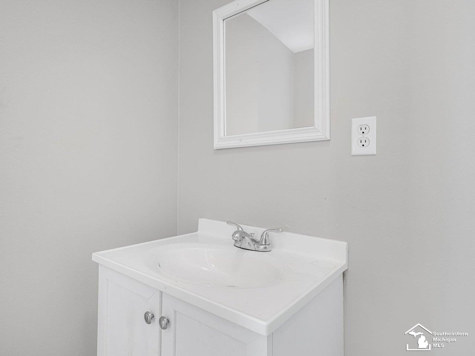 Image for MINIMUM BID AUCTION $89,000! 3362 5th Street