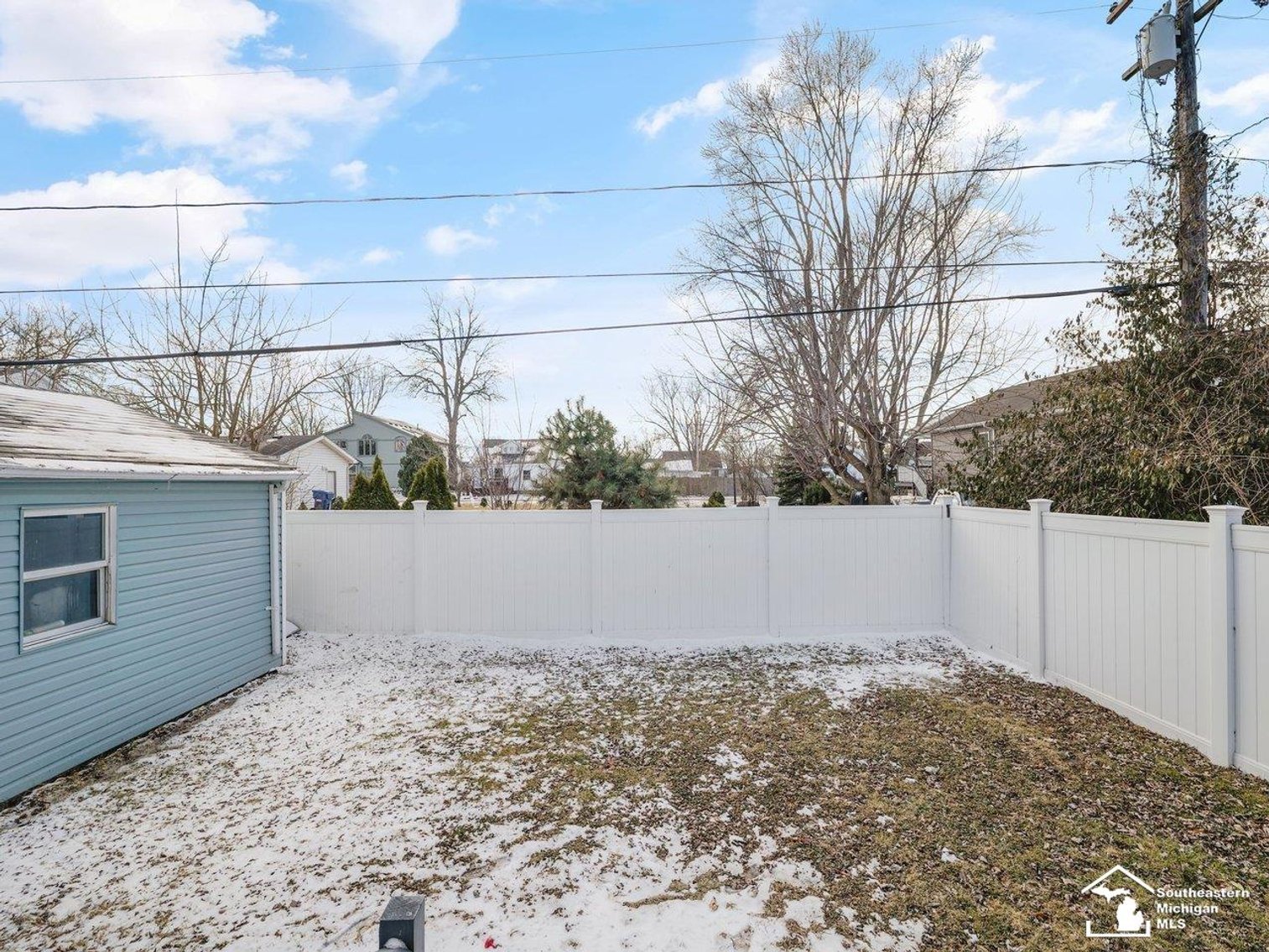 Image for MINIMUM BID AUCTION $89,000! 3362 5th Street