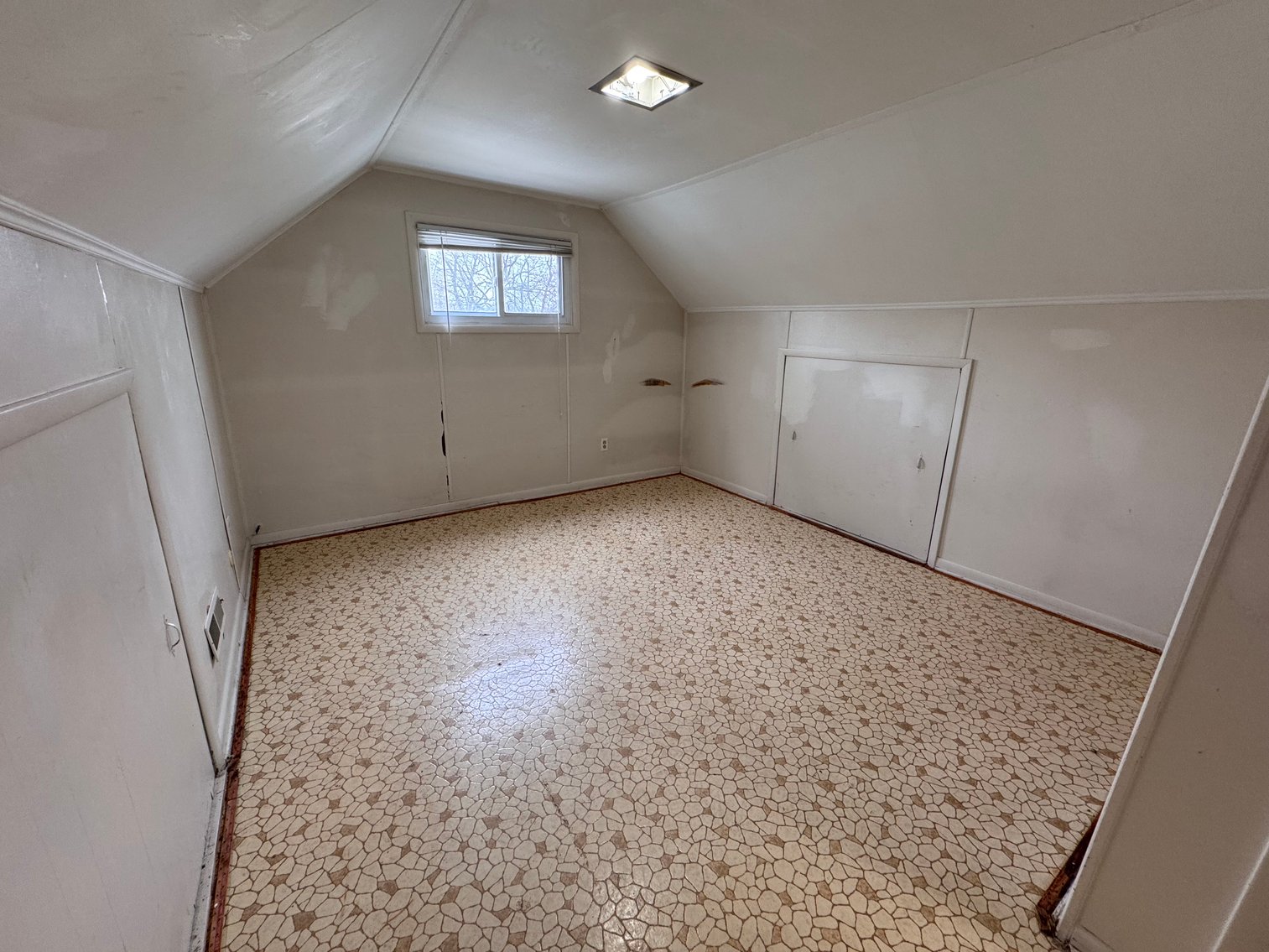 Image for MINIMUM BID AUCTION $149,000! 1004 Elm St