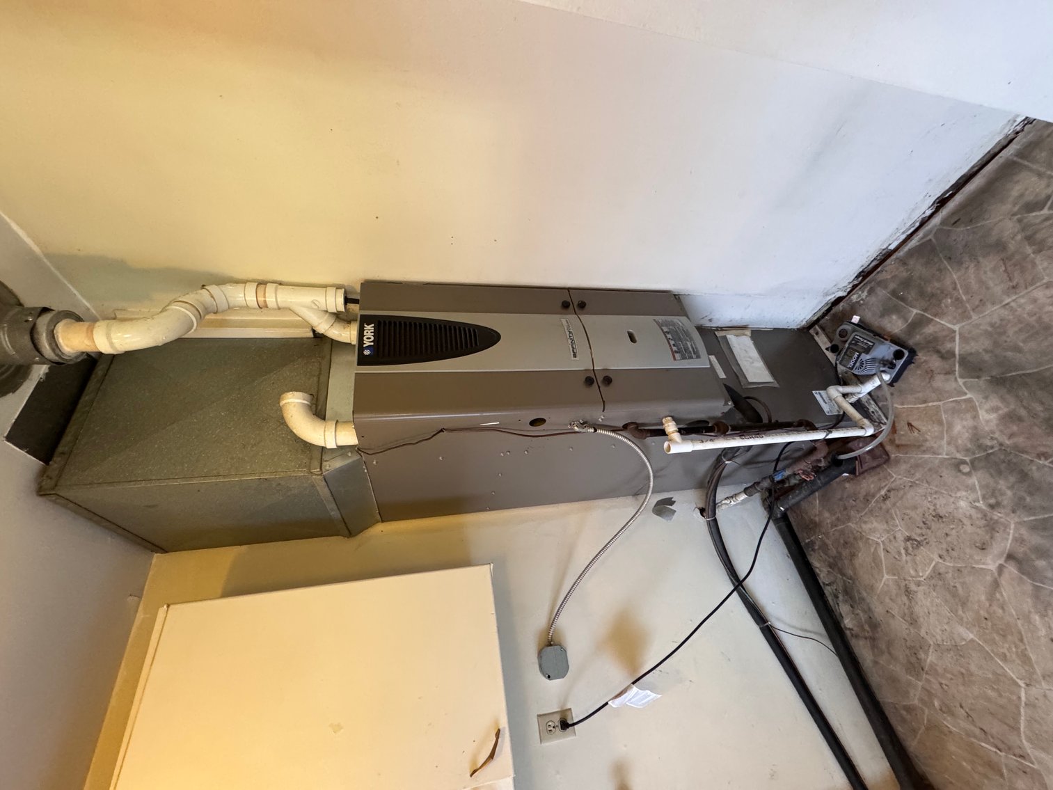 Image for MINIMUM BID AUCTION $149,000! 1004 Elm St