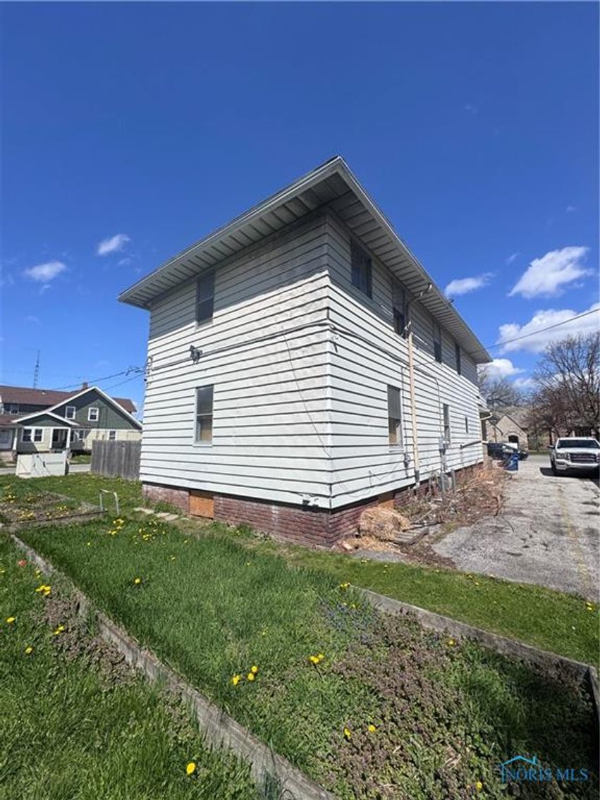 Image for MINIMUM BID AUCTION $49,000! 1327 W. Sylvania Ave