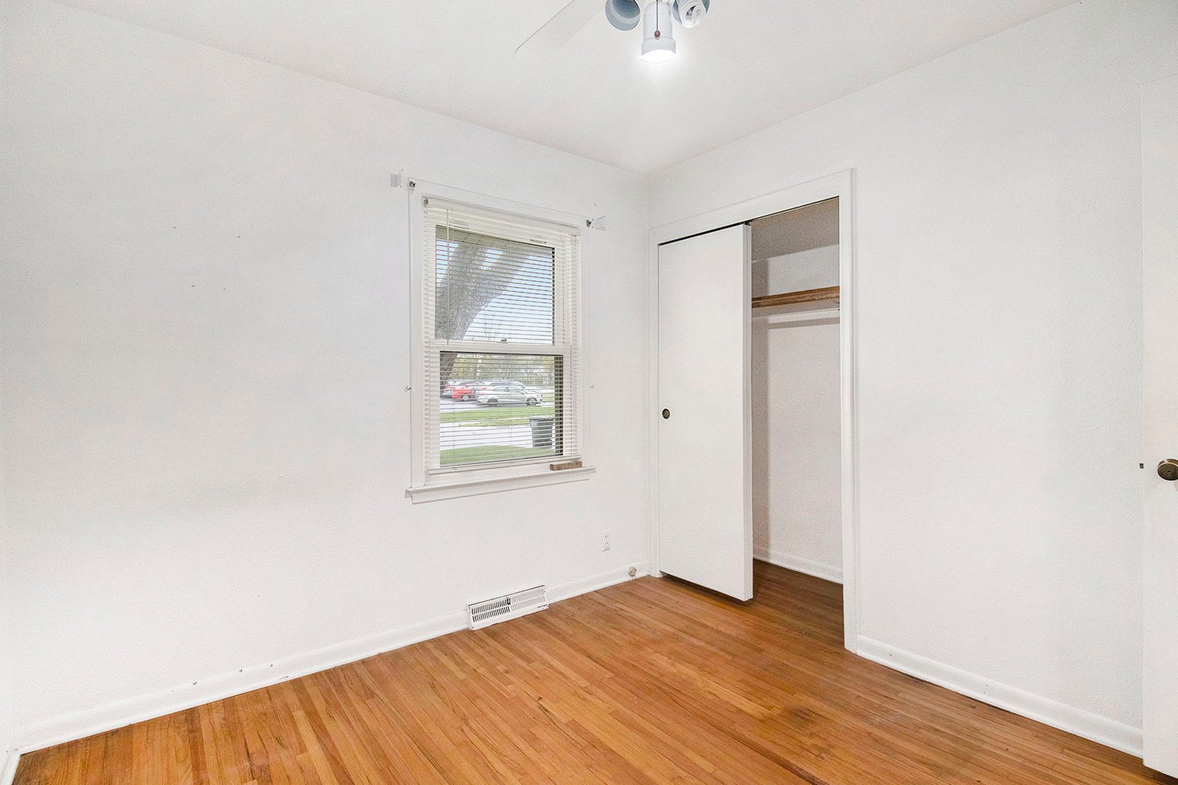 Image for MINIMUM BID AUCTION $60,000! 1486 Slater St.