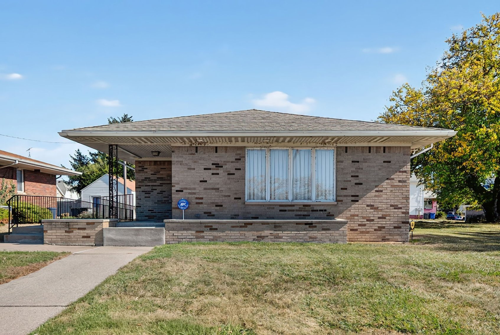 Image for MINIMUM BID AUCTION $59,000! 617 Miami St