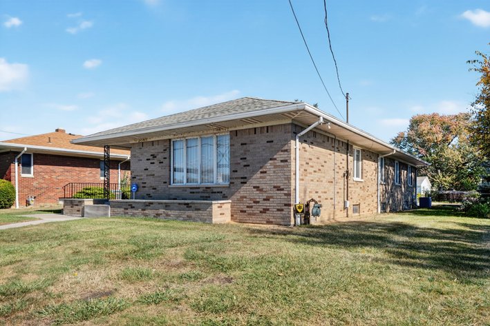 Image for MINIMUM BID AUCTION $59,000! 617 Miami St