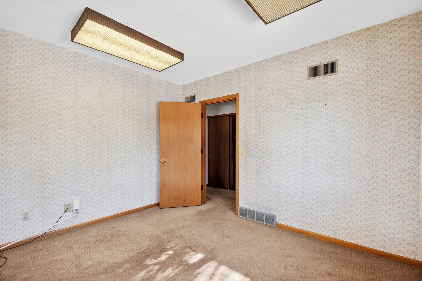 Image for MINIMUM BID AUCTION $59,000! 617 Miami St