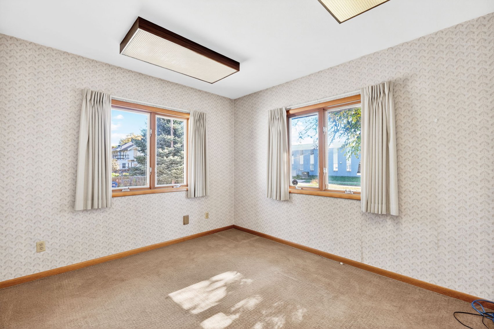 Image for MINIMUM BID AUCTION $59,000! 617 Miami St