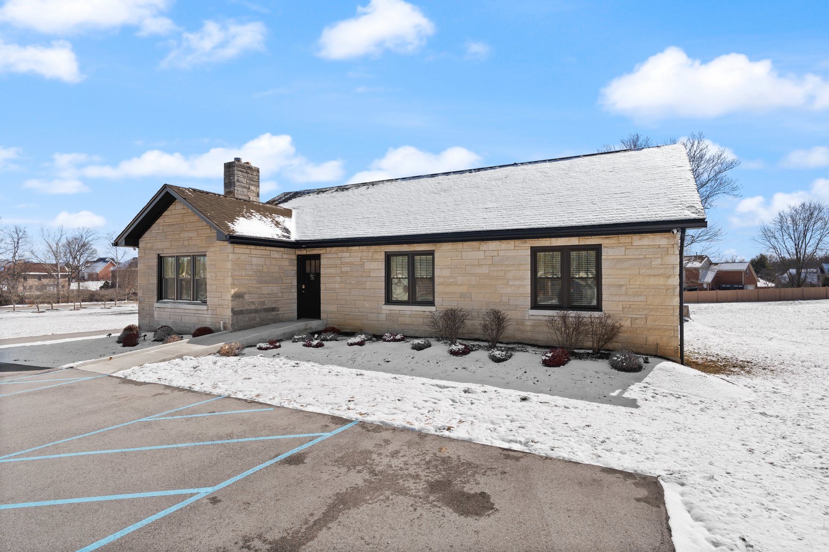 Image for New Albany Commercial Real Estate Auction; 4932 Charlestown Rd; ONLINE AUCTION ONLY