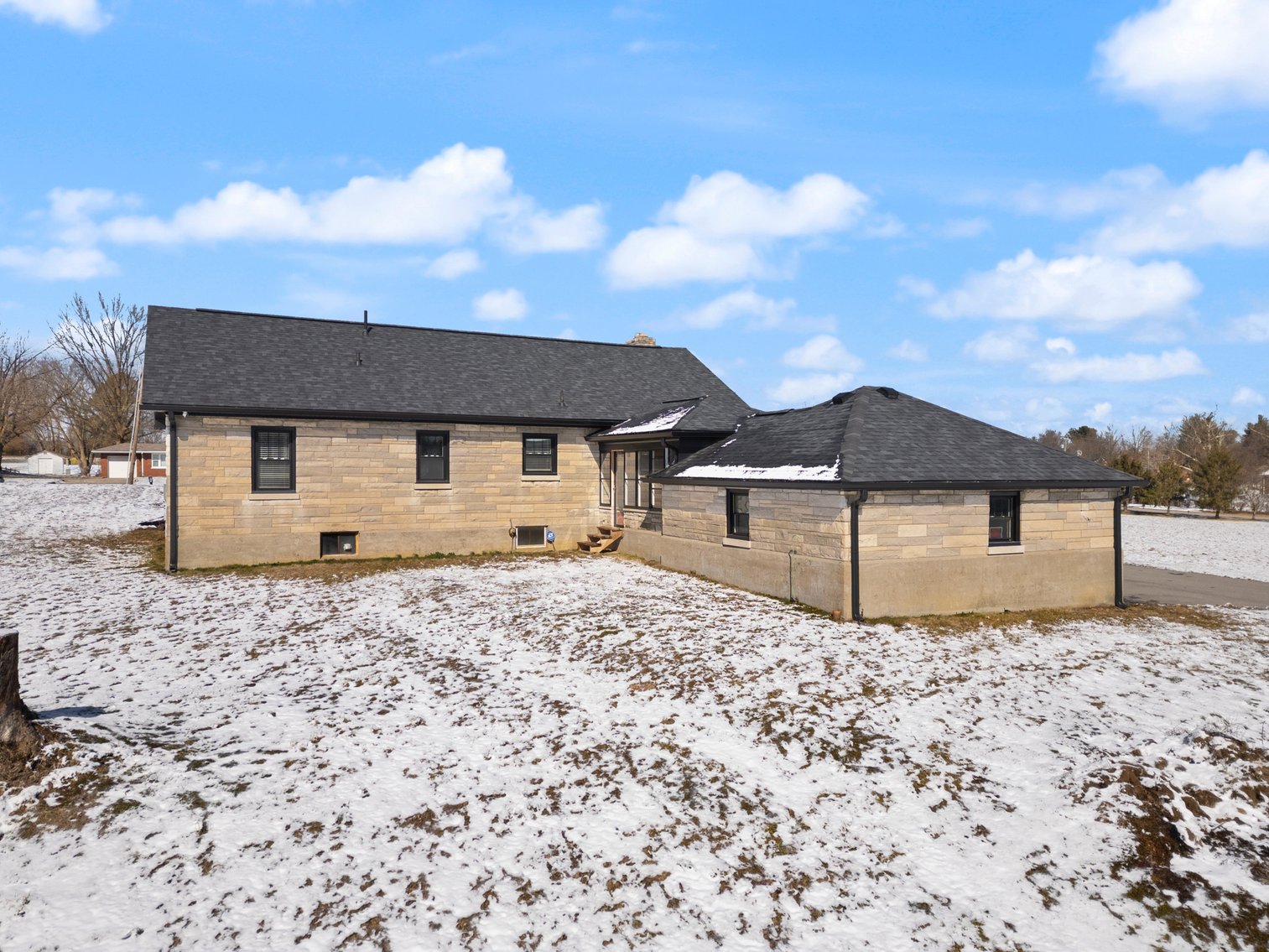 Image for New Albany Commercial Real Estate Auction; 4932 Charlestown Rd; ONLINE AUCTION ONLY