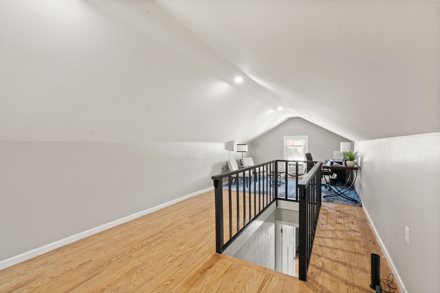 Image for New Albany Commercial Real Estate Auction; 4932 Charlestown Rd; ONLINE AUCTION ONLY