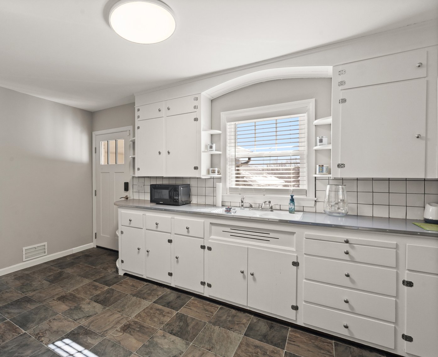 Image for New Albany Commercial Real Estate Auction; 4932 Charlestown Rd; ONLINE AUCTION ONLY