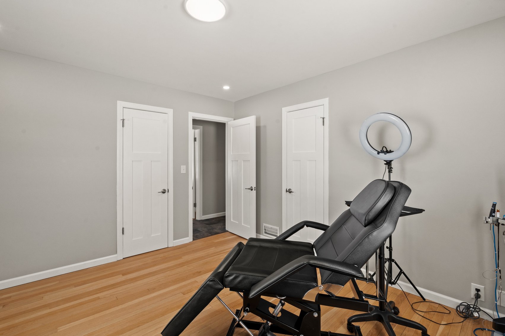 Image for New Albany Commercial Real Estate Auction; 4932 Charlestown Rd; ONLINE AUCTION ONLY