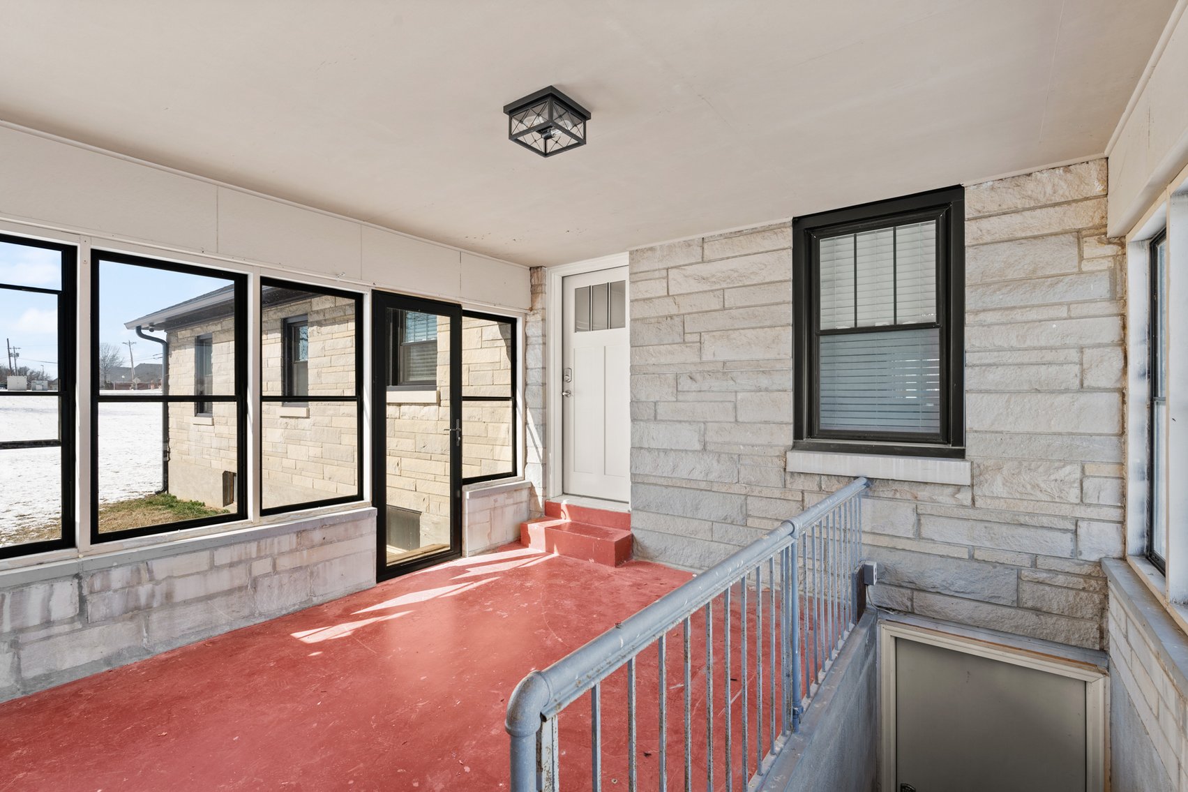 Image for New Albany Commercial Real Estate Auction; 4932 Charlestown Rd; ONLINE AUCTION ONLY