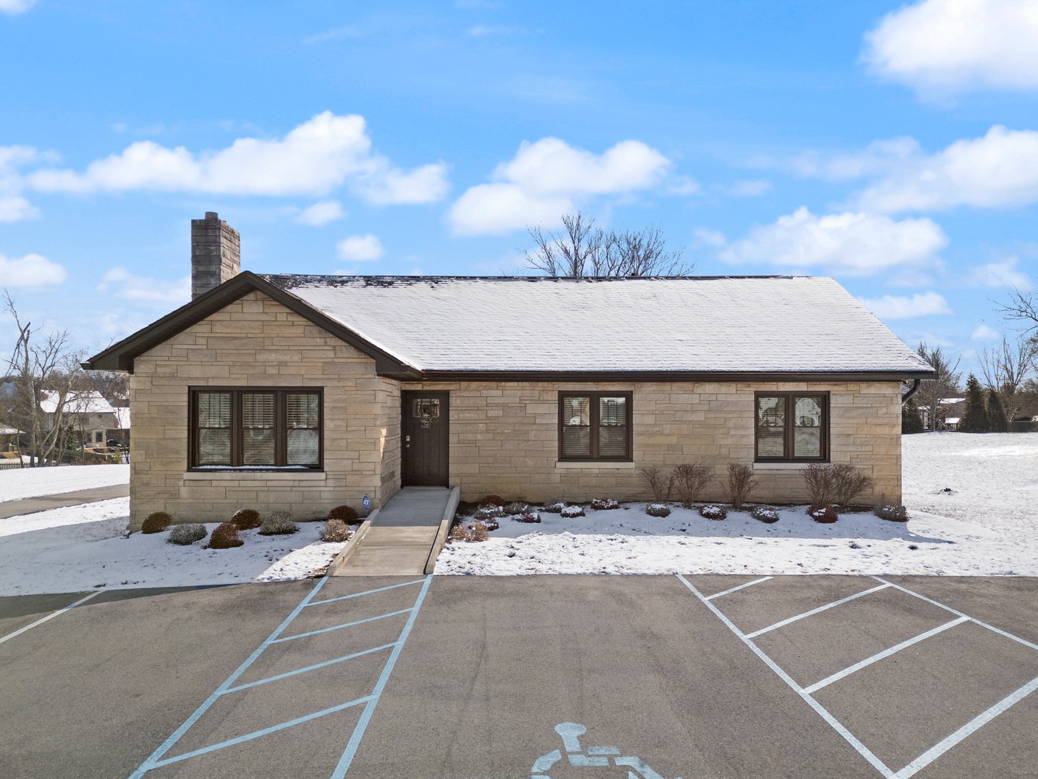 Image for New Albany Commercial Real Estate Auction; 4932 Charlestown Rd; ONLINE AUCTION ONLY