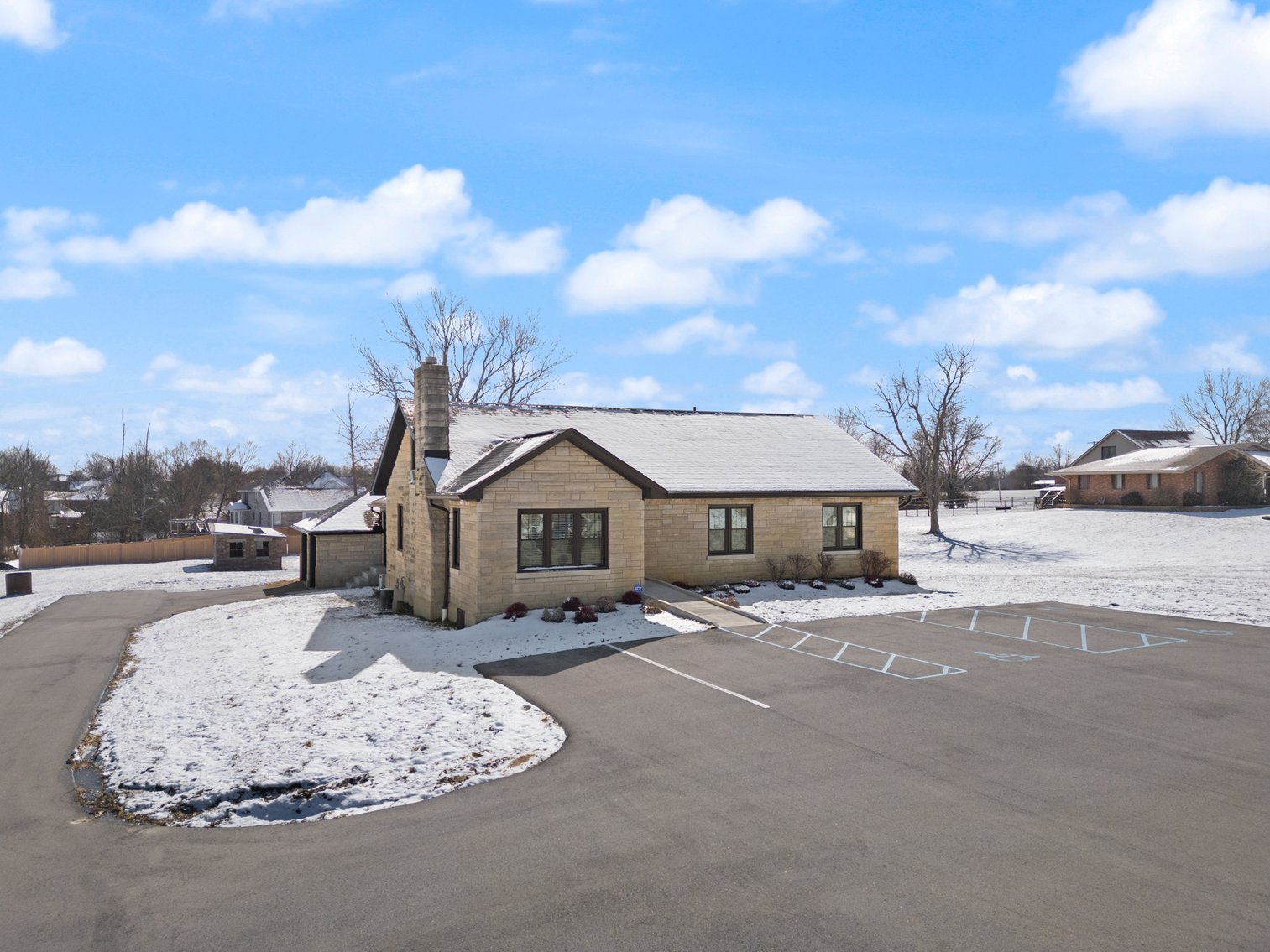 Image for New Albany Commercial Real Estate Auction; 4932 Charlestown Rd; ONLINE AUCTION ONLY