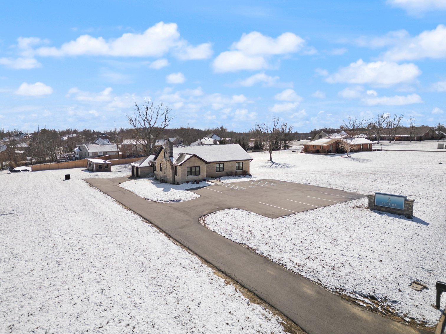 Image for New Albany Commercial Real Estate Auction; 4932 Charlestown Rd; ONLINE AUCTION ONLY