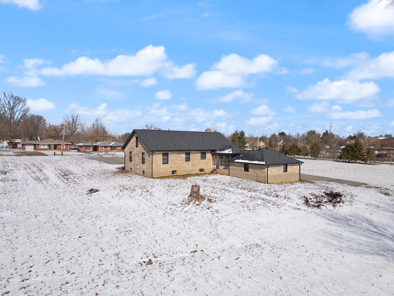 Image for New Albany Commercial Real Estate Auction; 4932 Charlestown Rd; ONLINE AUCTION ONLY