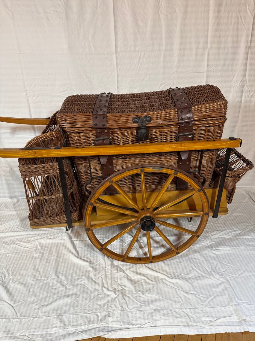 Image for Antiques & Collectibles Online Auction