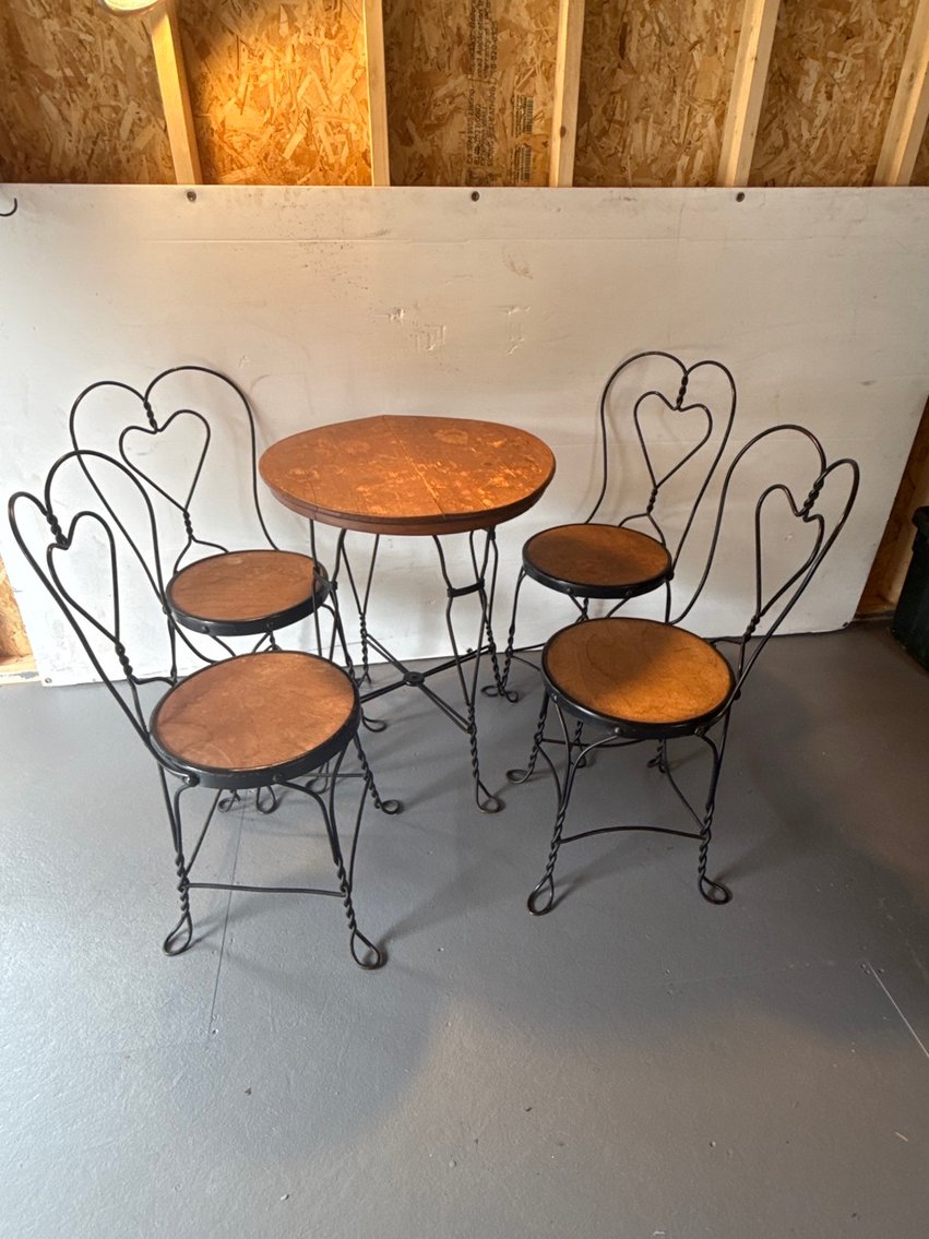 Image for Antiques & Collectibles Online Auction