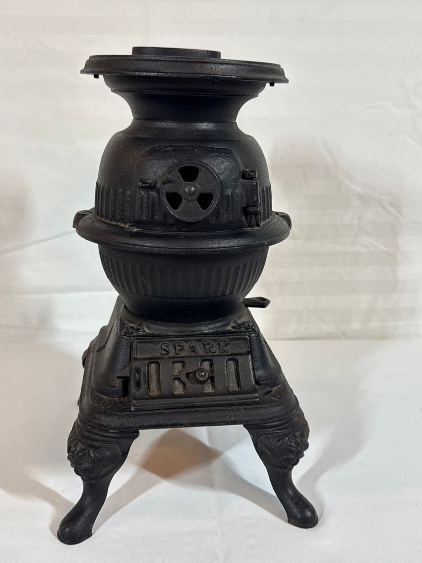 Image for Antiques & Collectibles Online Auction