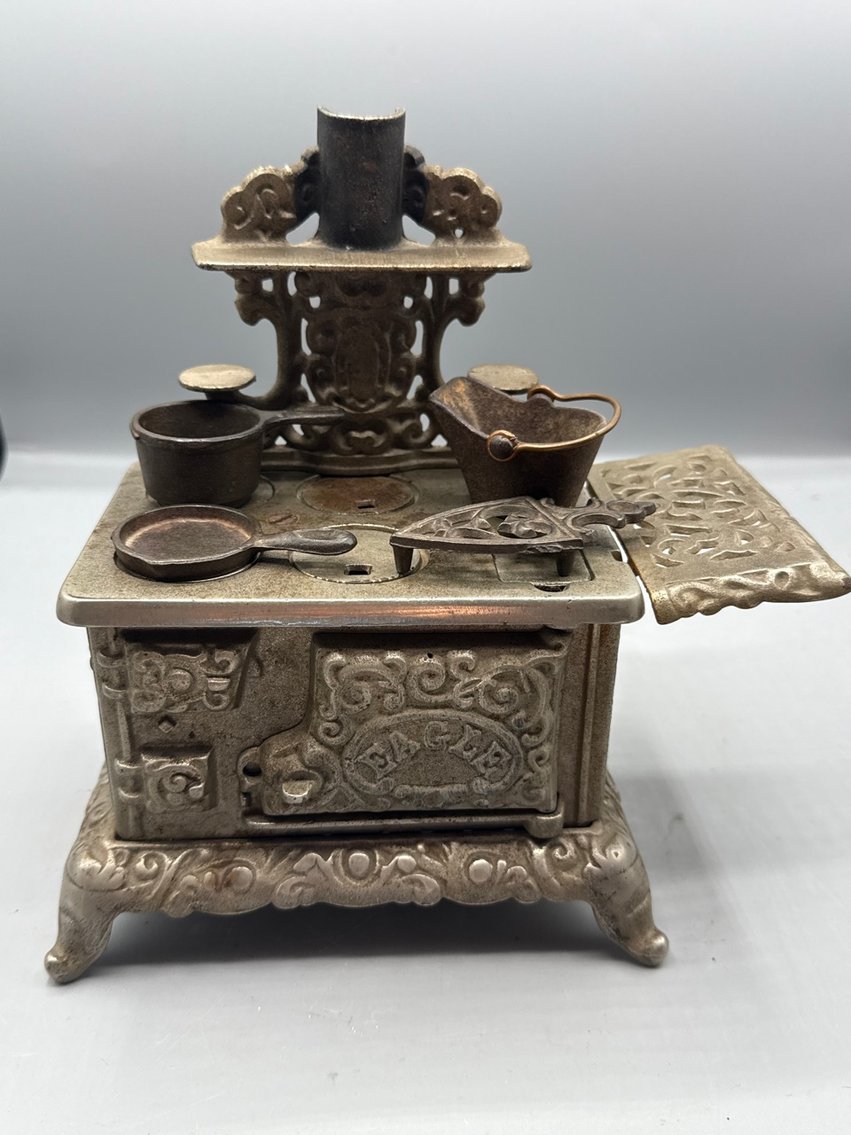 Image for Antiques & Collectibles Online Auction