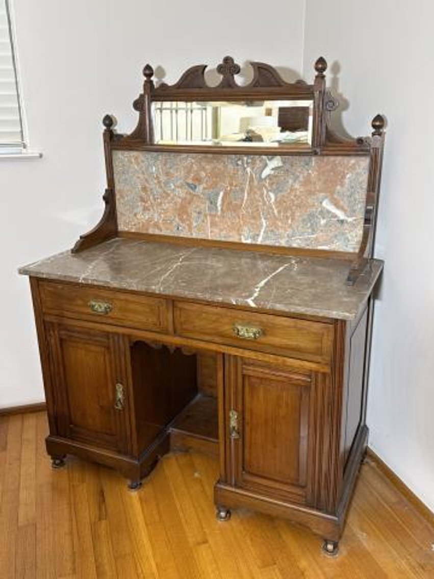 Image for Antiques and Collectibles Online Auction