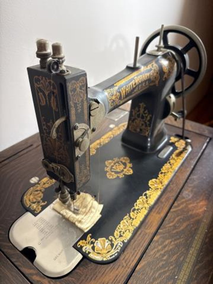 Image for Antiques and Collectibles Online Auction