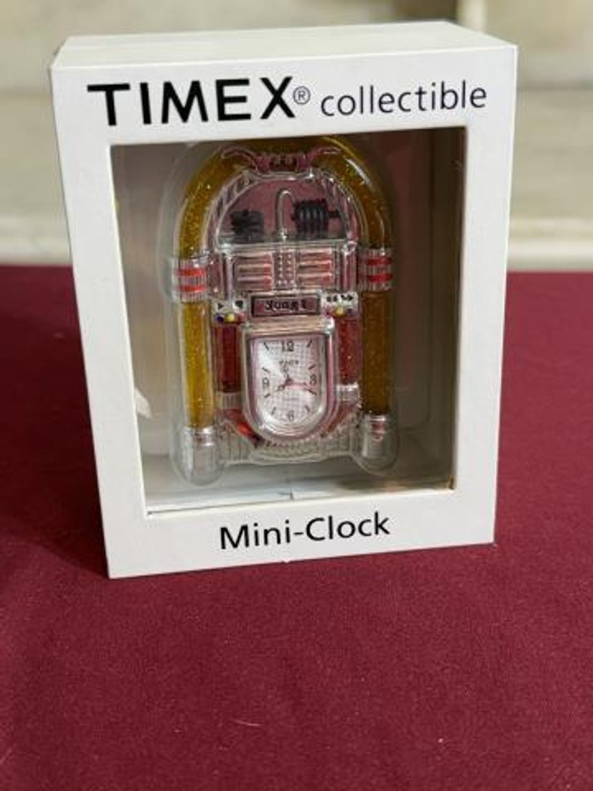 Image for Antiques and Collectibles Online Auction