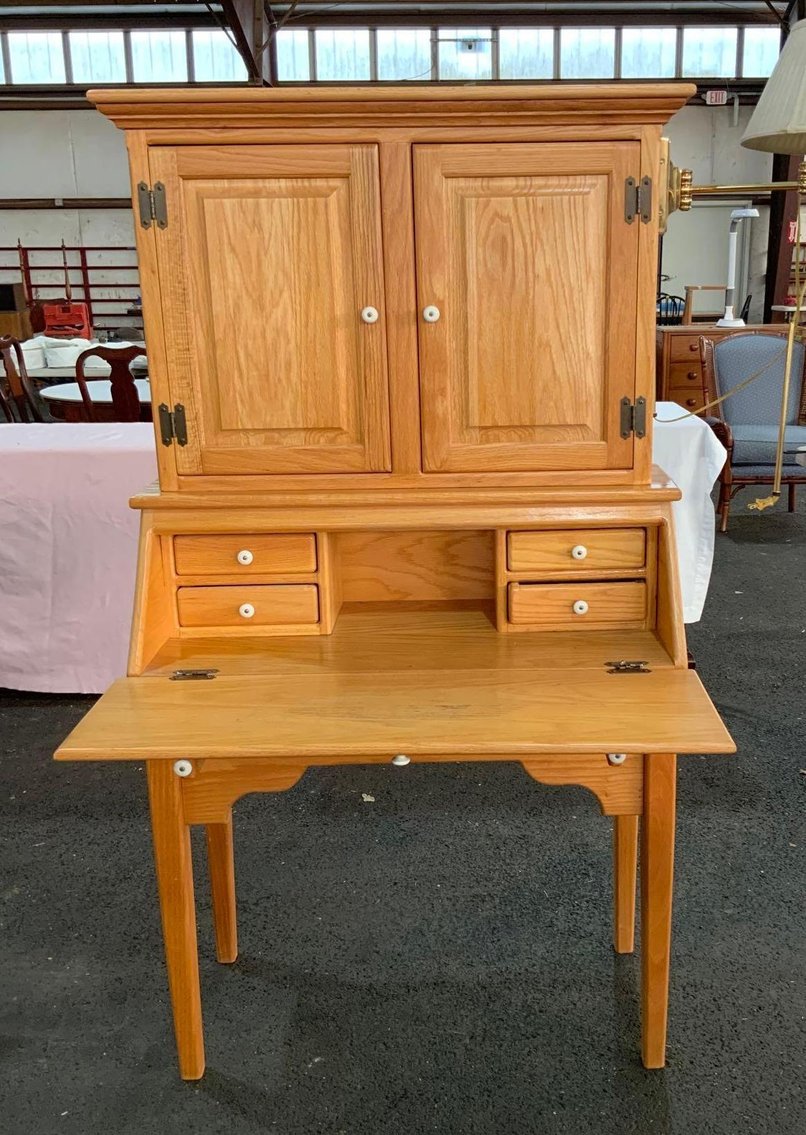 Image for 700+ Lots of Furniture, Longaberger, Sewing Machines and Household Items: Live and Online
