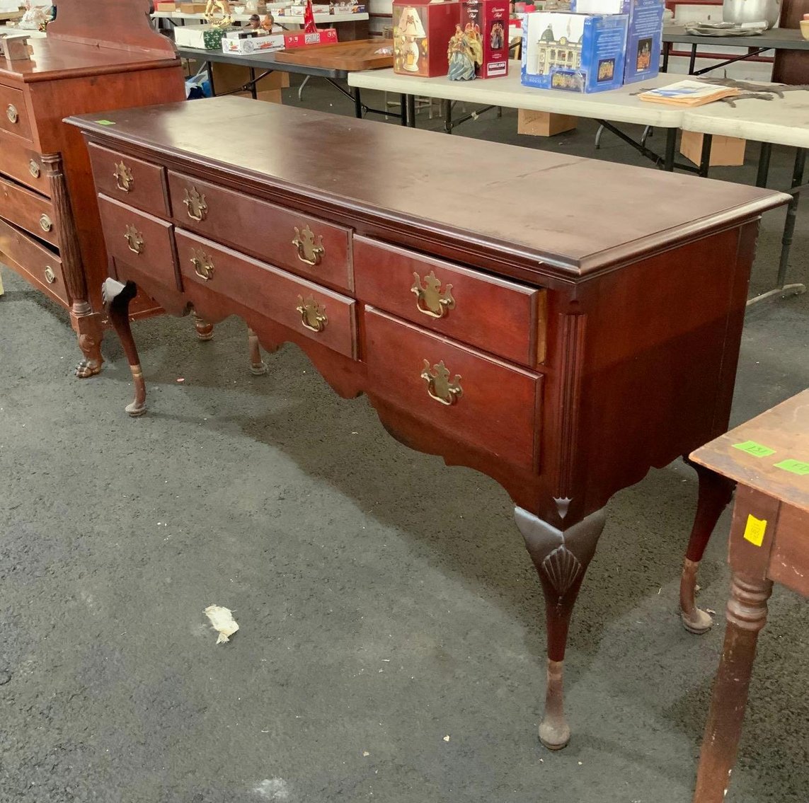 Image for 700+ Lots of Furniture, Longaberger, Sewing Machines and Household Items: Live and Online