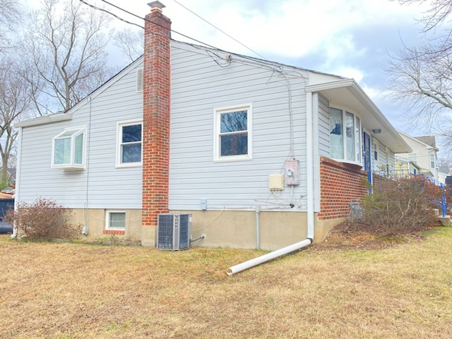 Image for 3BD/1BA Home on Corner Lot in Vienna, VA. Sold!!! $946,000