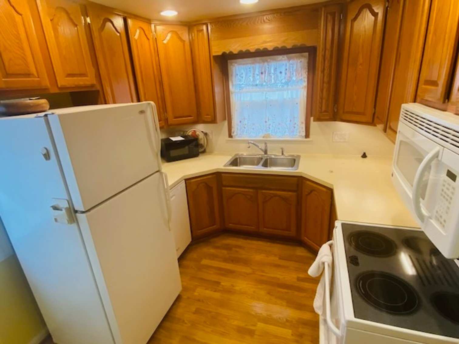 Image for 3BD/1BA Home on Corner Lot in Vienna, VA. Sold!!! $946,000