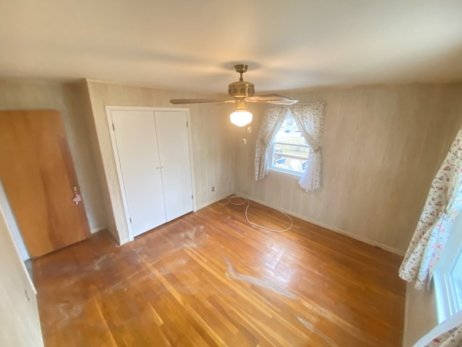 Image for 3BD/1BA Home on Corner Lot in Vienna, VA. Sold!!! $946,000