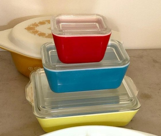 Image for Vince Gill Items, Flatscreen TV's, Pyrex, Household Items, Furniture