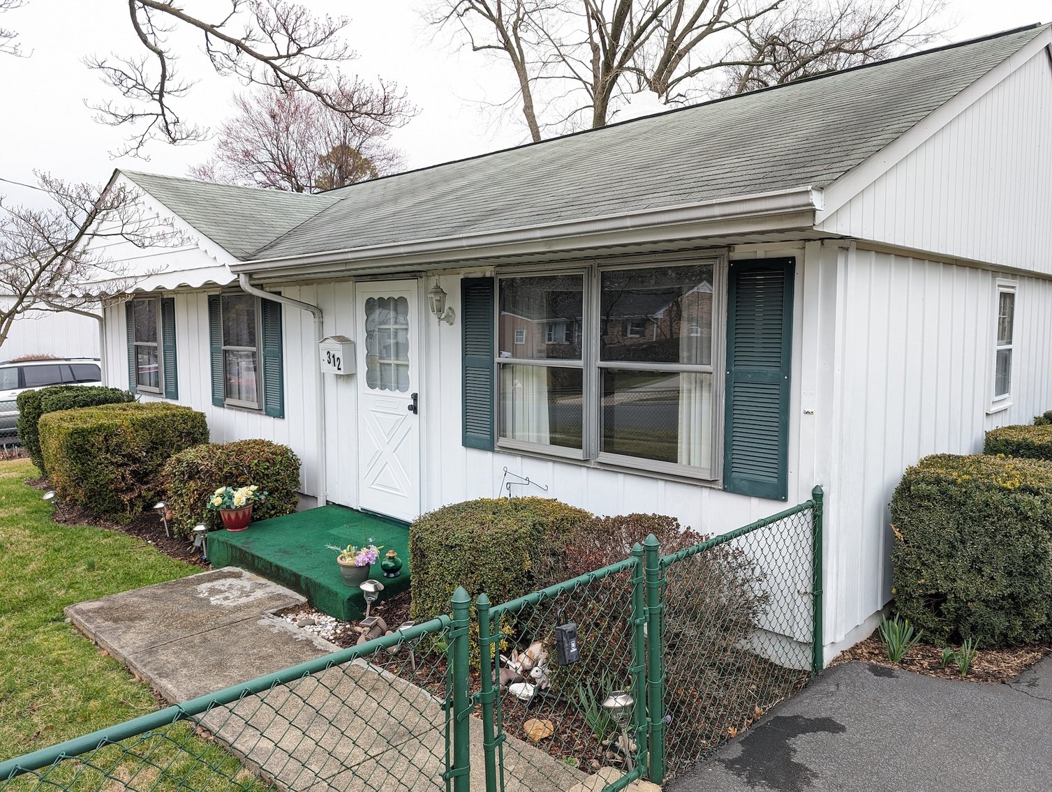 Image for 3 BR/1 BA Home in the Prospect Hills Neighborhood in the Town of Leesburg, VA--SELLING to the HIGHEST BIDDER!!