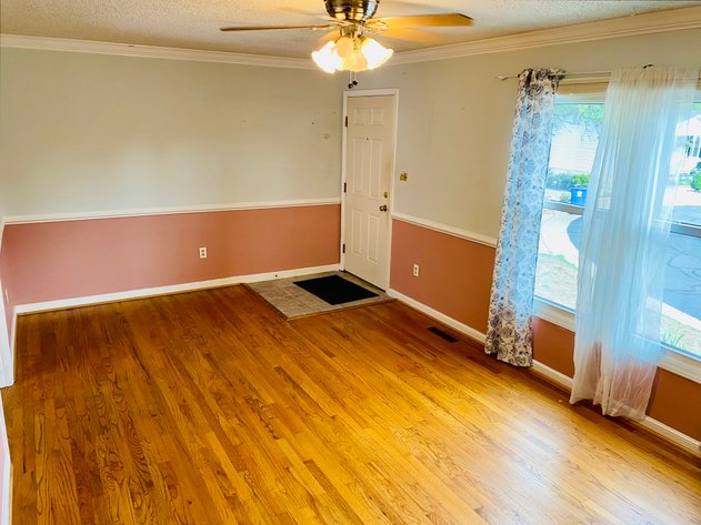 Image for 2 BR/2 BA Home in Oak View Neighborhood of Leesburg, VA--SELLING to the HIGHEST BIDDER!!