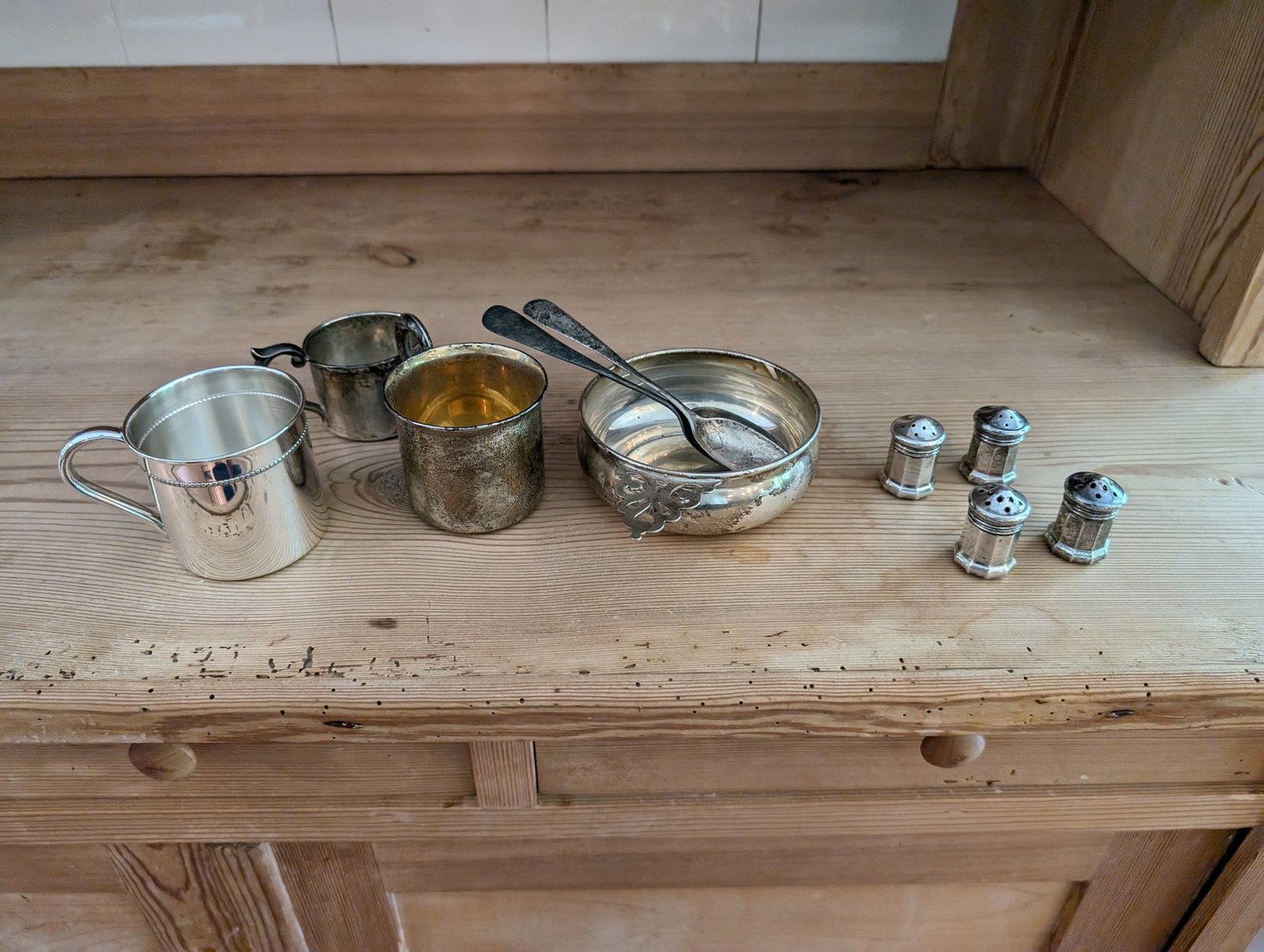 Image for Kubota Tractor, Worth Car Lift, Welder, Tools, Girl Scout Items, Sewing and Quilting - Virtual Auction