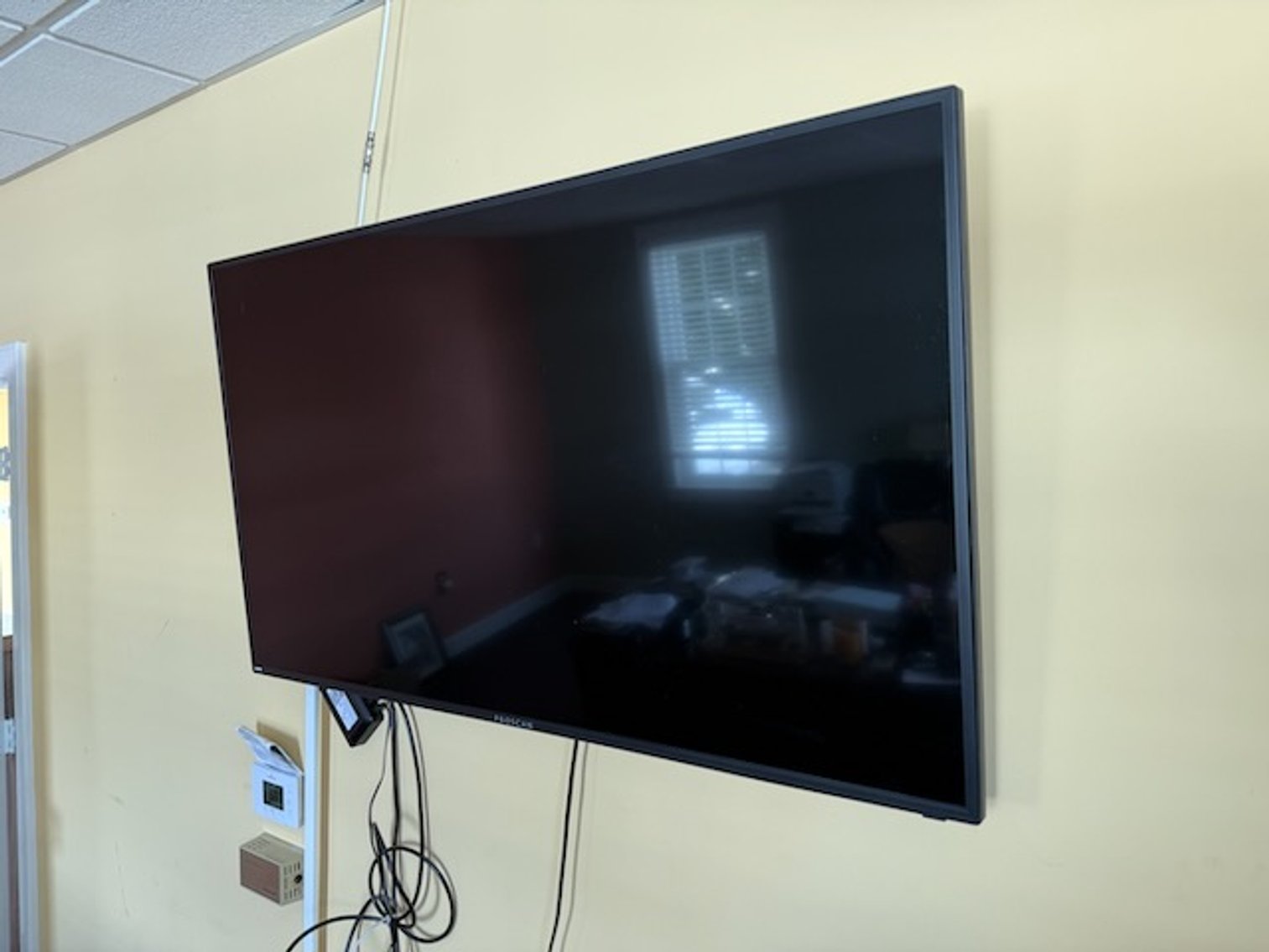 Image for Wheatland Farm: Antique Fire Truck, International Fifth Wheel, Farmall Tractors, Equestrian Items, Furniture & Decor