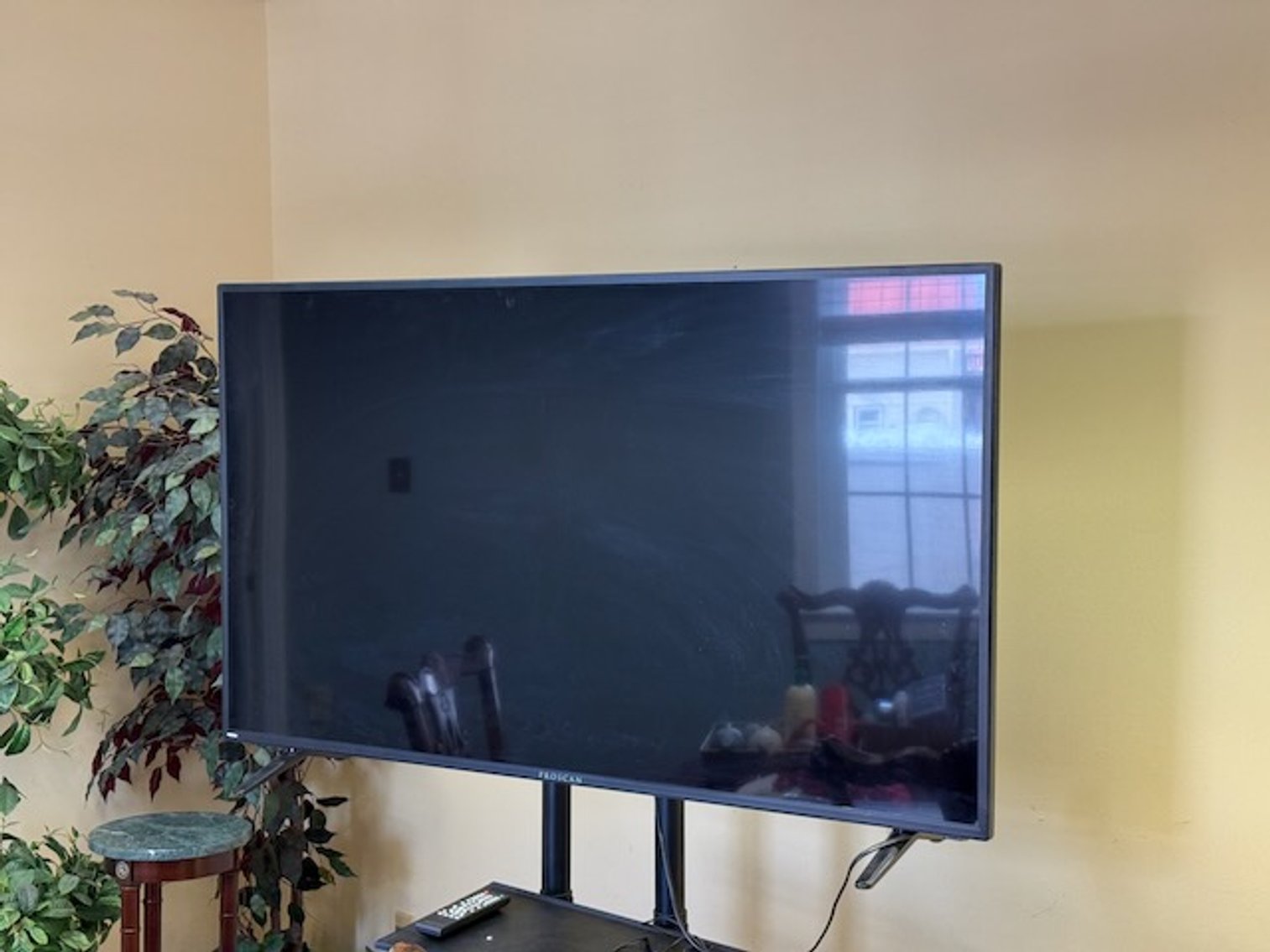 Image for Wheatland Farm: Antique Fire Truck, International Fifth Wheel, Farmall Tractors, Equestrian Items, Furniture & Decor