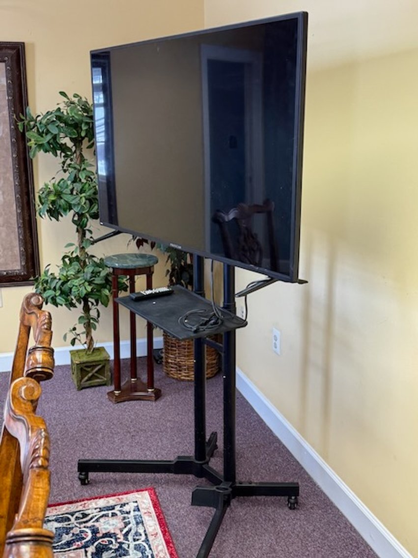 Image for Wheatland Farm: Antique Fire Truck, International Fifth Wheel, Farmall Tractors, Equestrian Items, Furniture & Decor