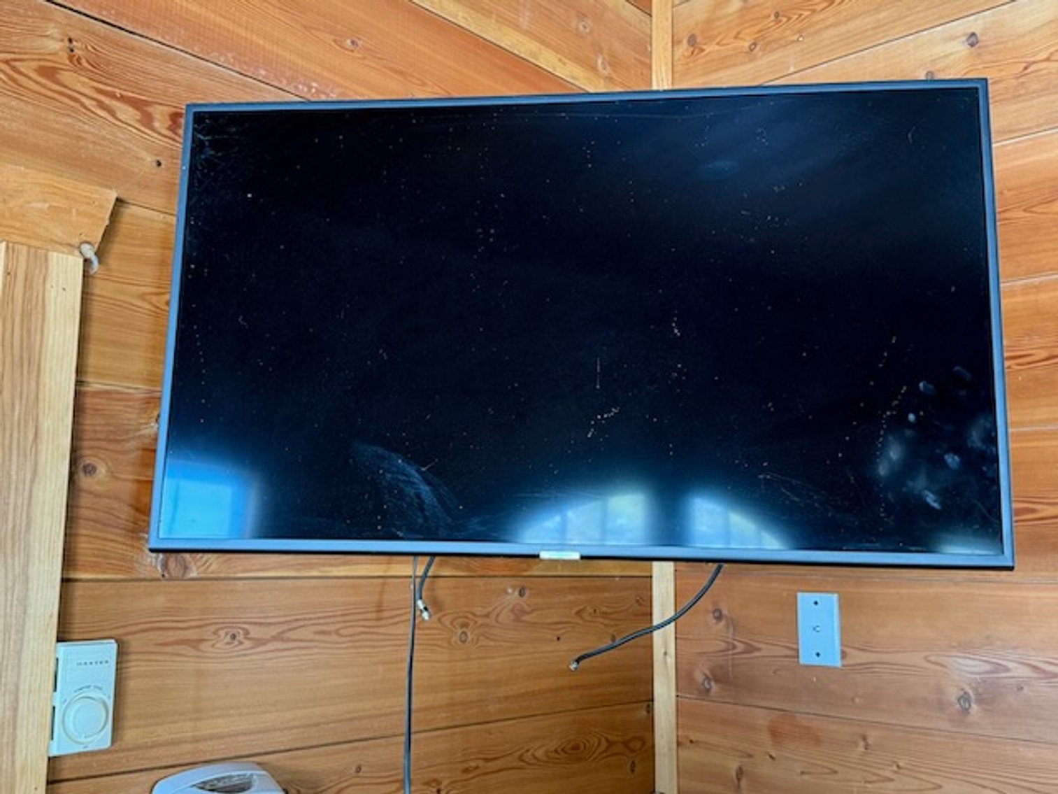 Image for Wheatland Farm: Antique Fire Truck, International Fifth Wheel, Farmall Tractors, Equestrian Items, Furniture & Decor