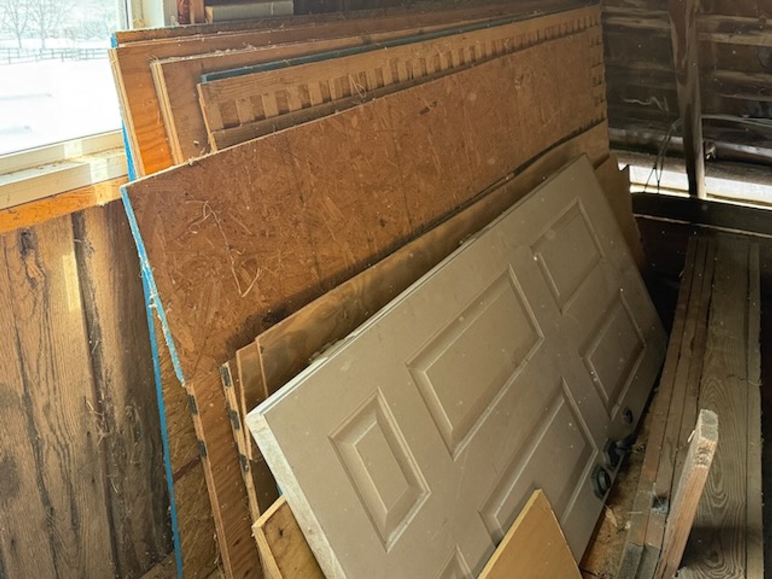 Image for Wheatland Farm: Antique Fire Truck, International Fifth Wheel, Farmall Tractors, Equestrian Items, Furniture & Decor