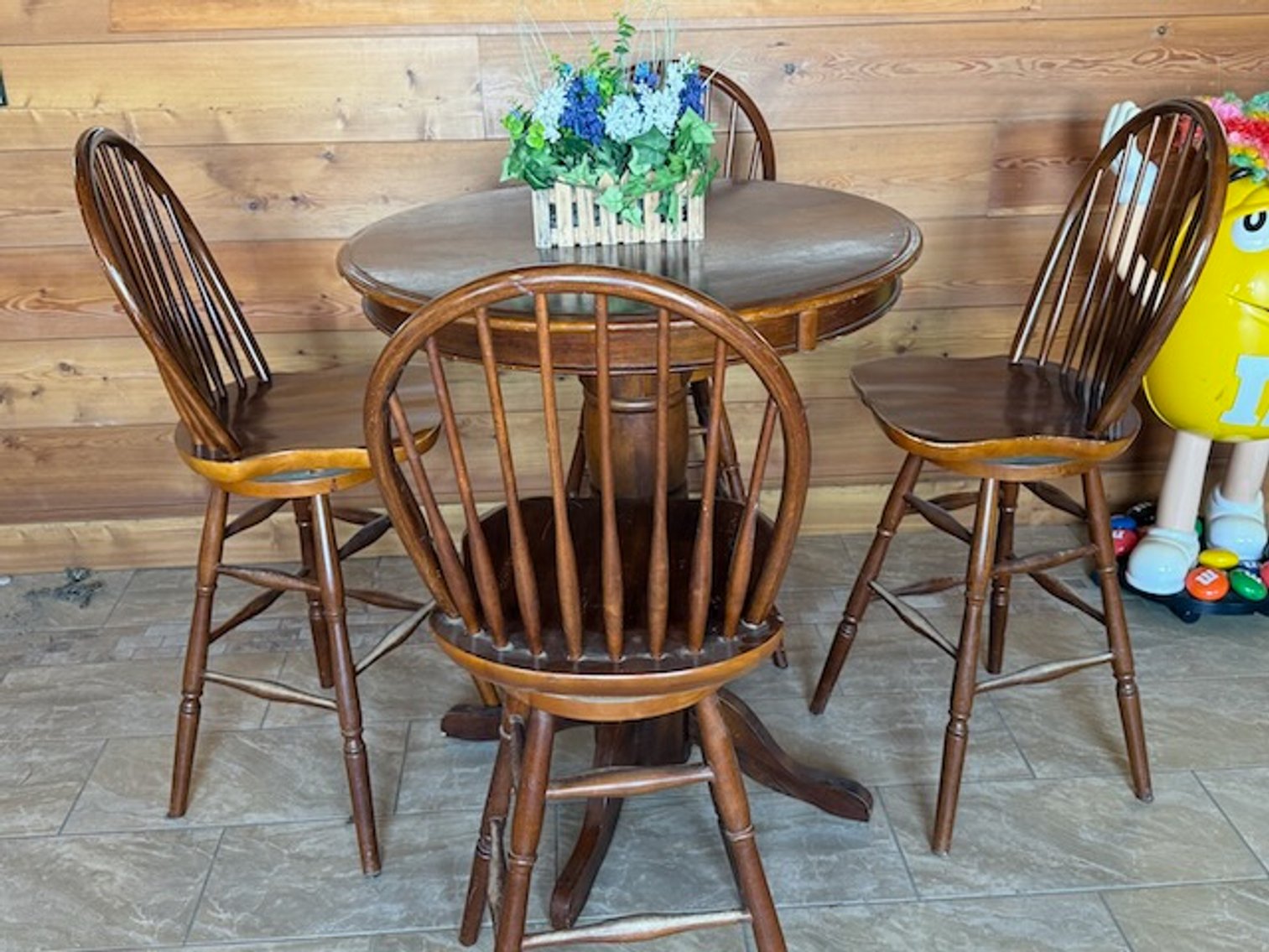 Image for Wheatland Farm: Antique Fire Truck, International Fifth Wheel, Farmall Tractors, Equestrian Items, Furniture & Decor