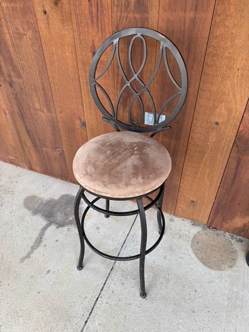 Image for Wheatland Farm: Antique Fire Truck, International Fifth Wheel, Farmall Tractors, Equestrian Items, Furniture & Decor