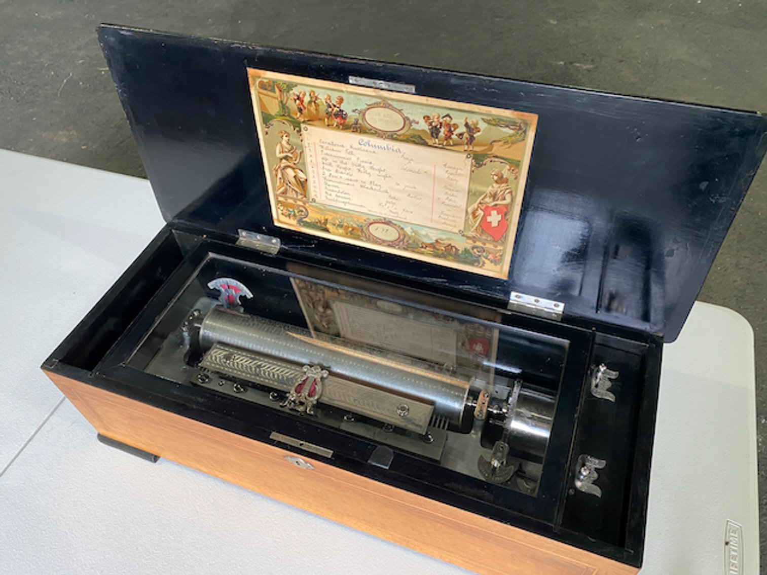 Image for Platinum Diamond Ring, Henkel Harris Furniture, Sterling Silver, Dolls, Flat Screen Monitors - Virtual Auction