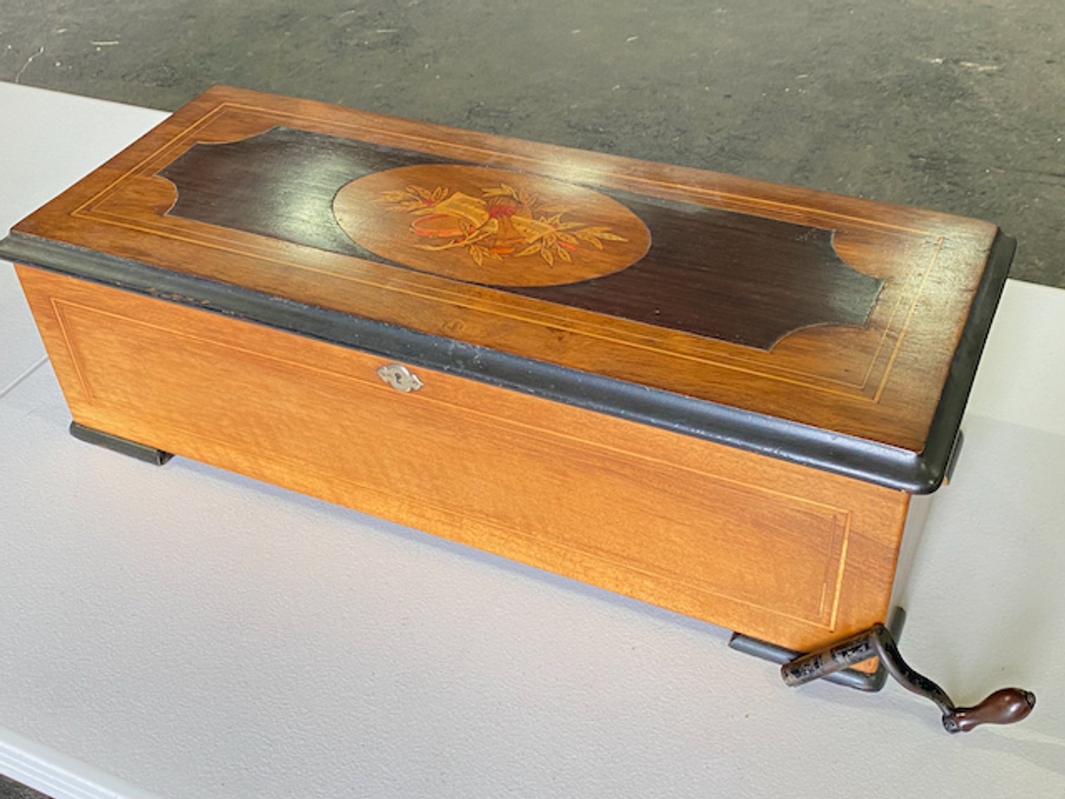 Image for Platinum Diamond Ring, Henkel Harris Furniture, Sterling Silver, Dolls, Flat Screen Monitors - Virtual Auction