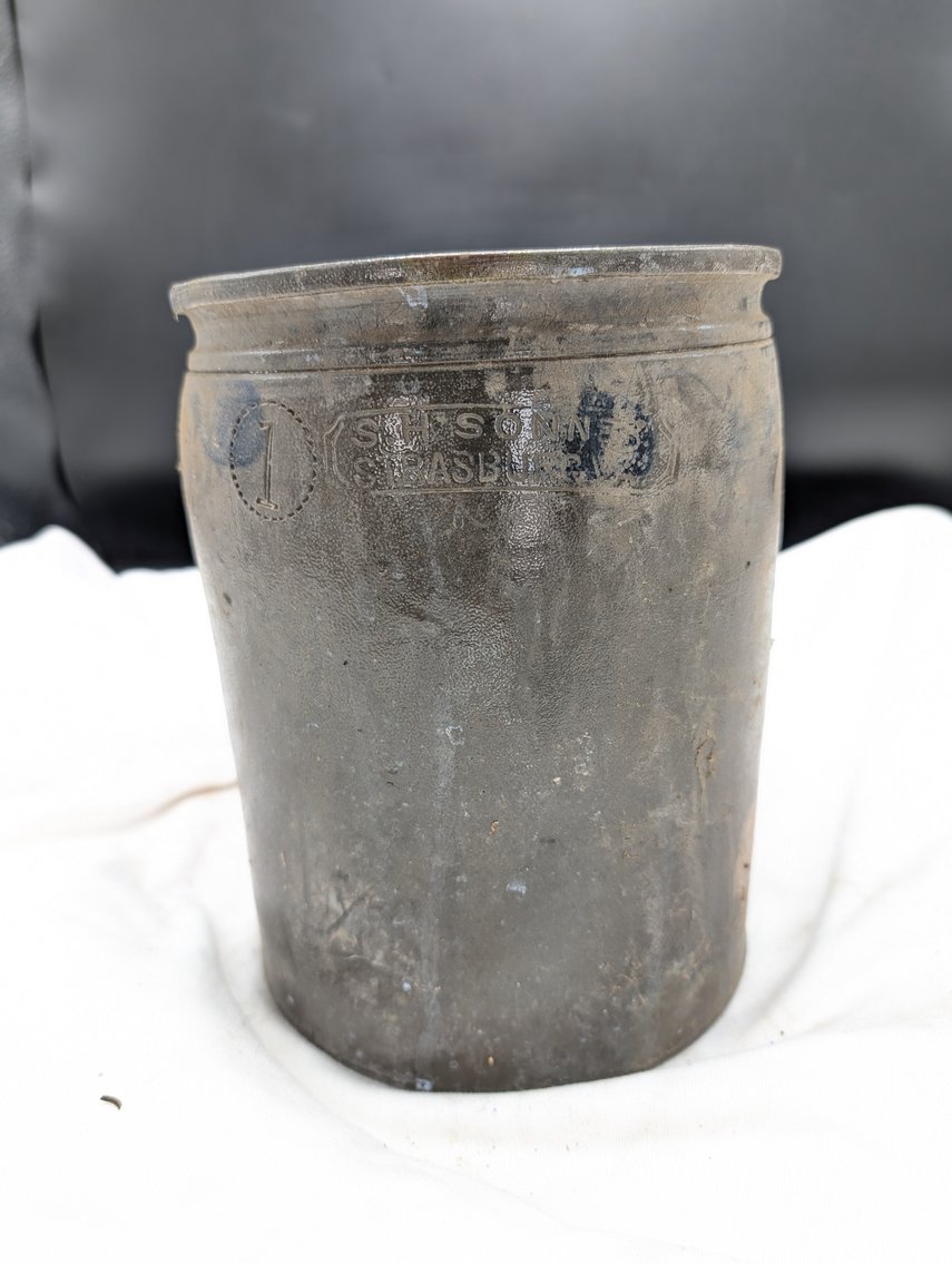 Image for Session 2 - From the Estate of William C. Whitmore - Virginia Stoneware and Crocks, Native American Arrowheads and Artifacts, Tobacco Advertising - In-Person and Online Bidding