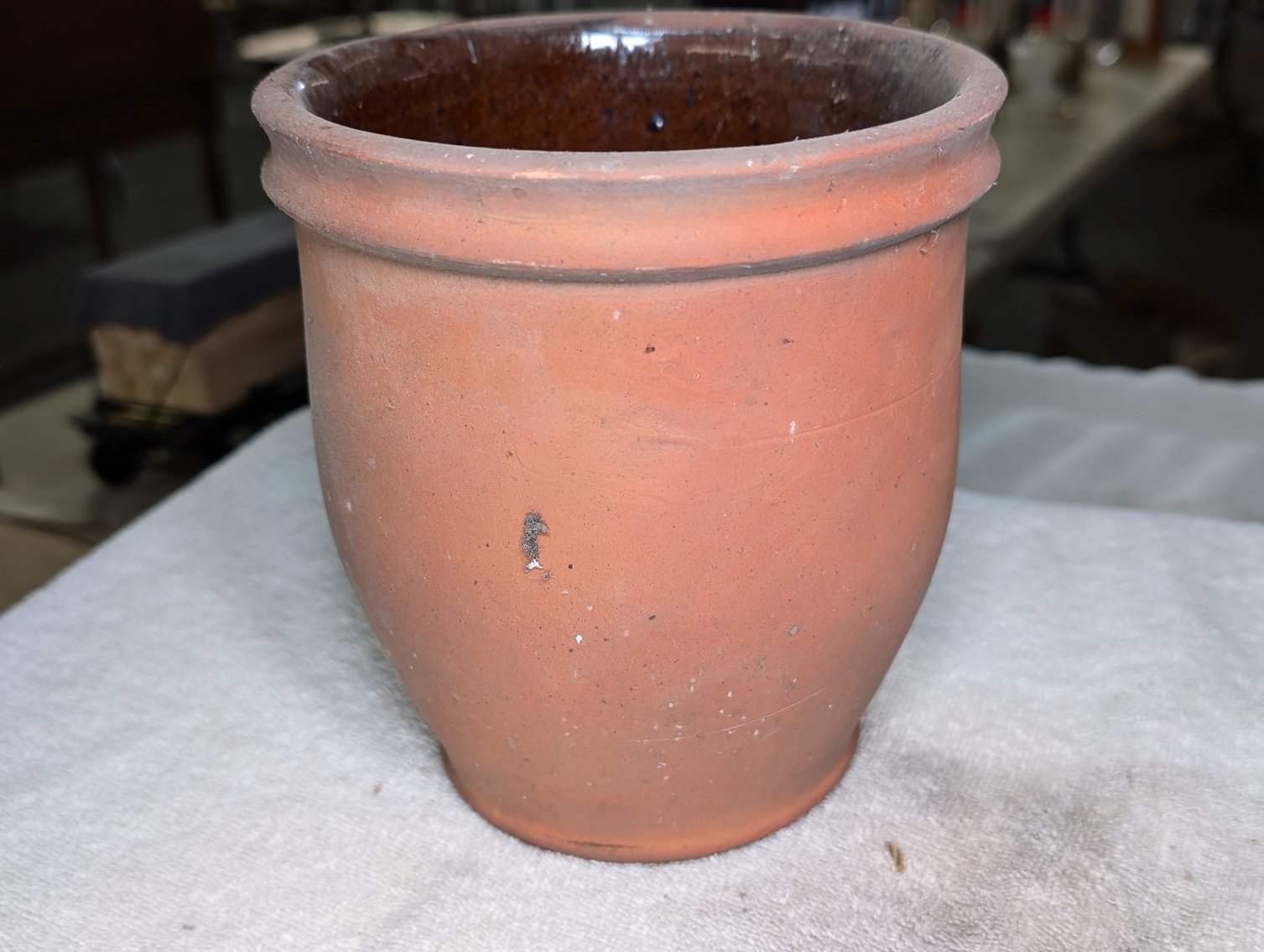 Image for Session 2 - From the Estate of William C. Whitmore - Virginia Stoneware and Crocks, Native American Arrowheads and Artifacts, Tobacco Advertising - In-Person and Online Bidding