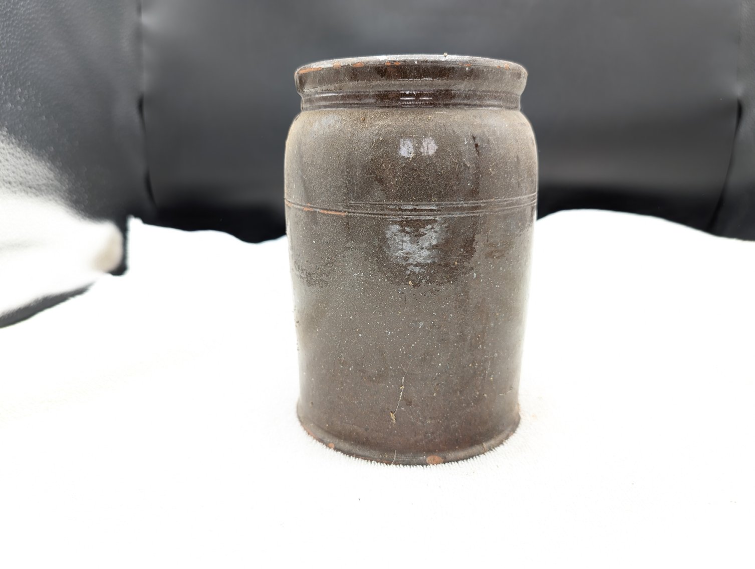 Image for Session 2 - From the Estate of William C. Whitmore - Virginia Stoneware and Crocks, Native American Arrowheads and Artifacts, Tobacco Advertising - In-Person and Online Bidding