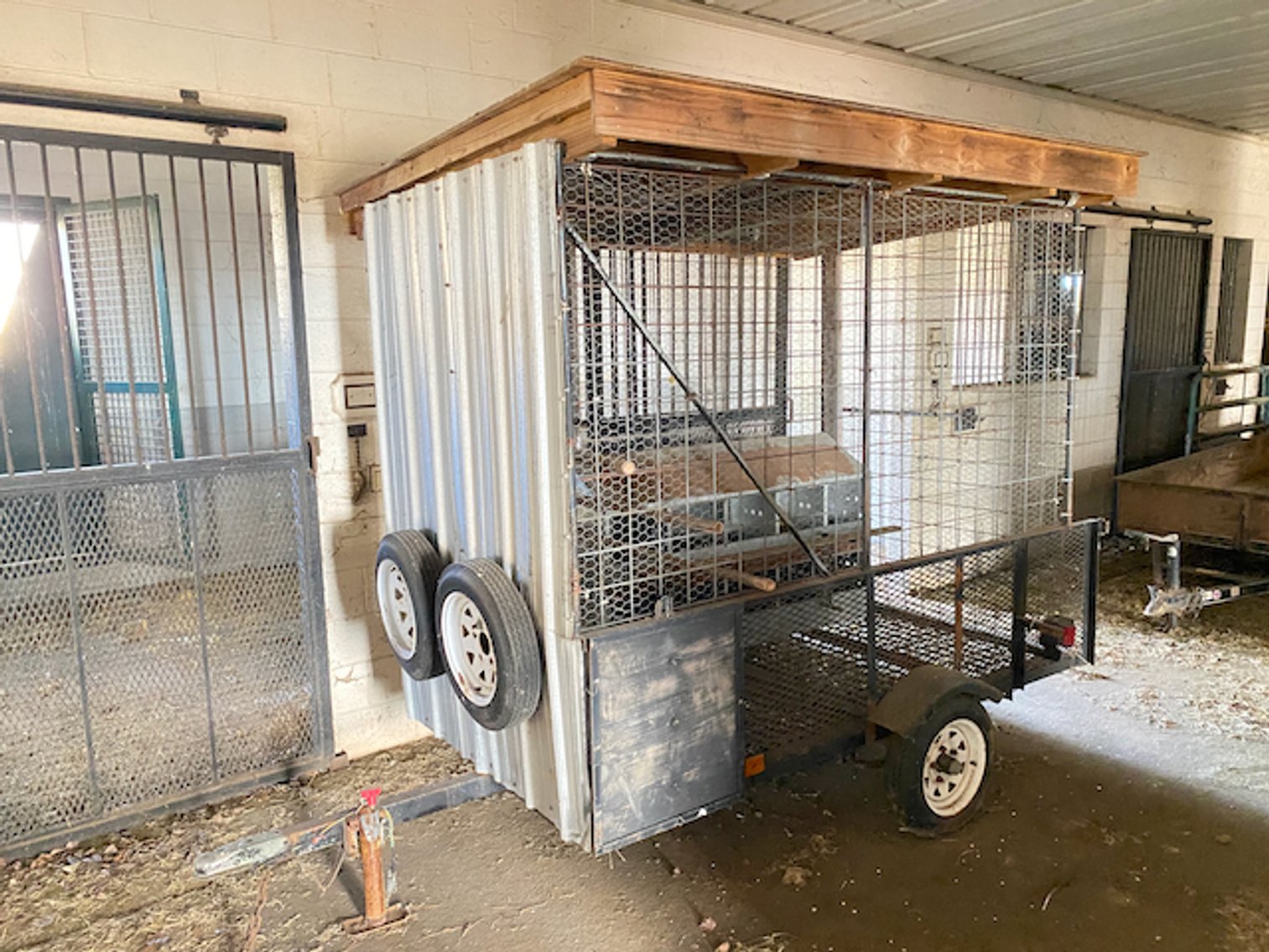 Image for Stoltzfus Hay Feeders, Anderson A380FD Mixer, Trailers, John Deere Hay Equipment - Bid In-Person or Online