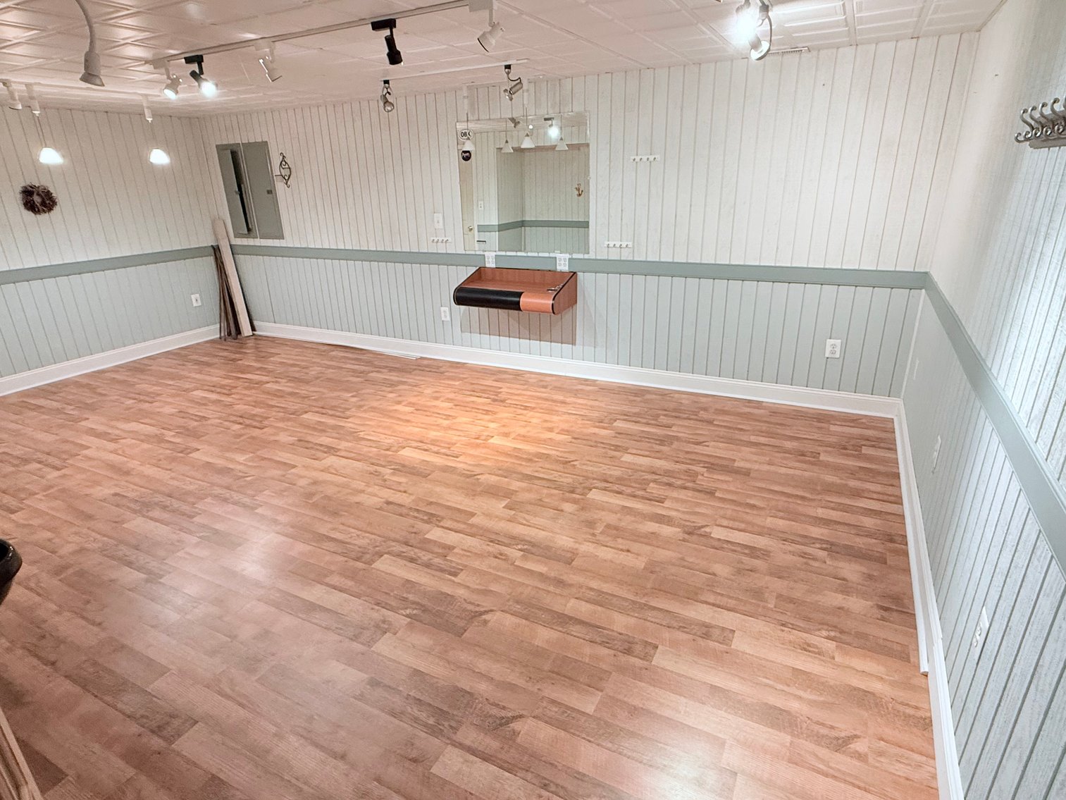 Image for 4 BR/3.5 BA Home on 1.53 +/- Acre Cul-de-Sac Lot in Spruce Hill Estates in Charles Town, WV--SELLING to the HIGHEST BIDDER!!